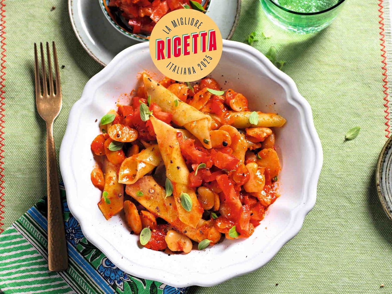 Garganelli alle zucchine con sugo di fave e pomodoro crudo