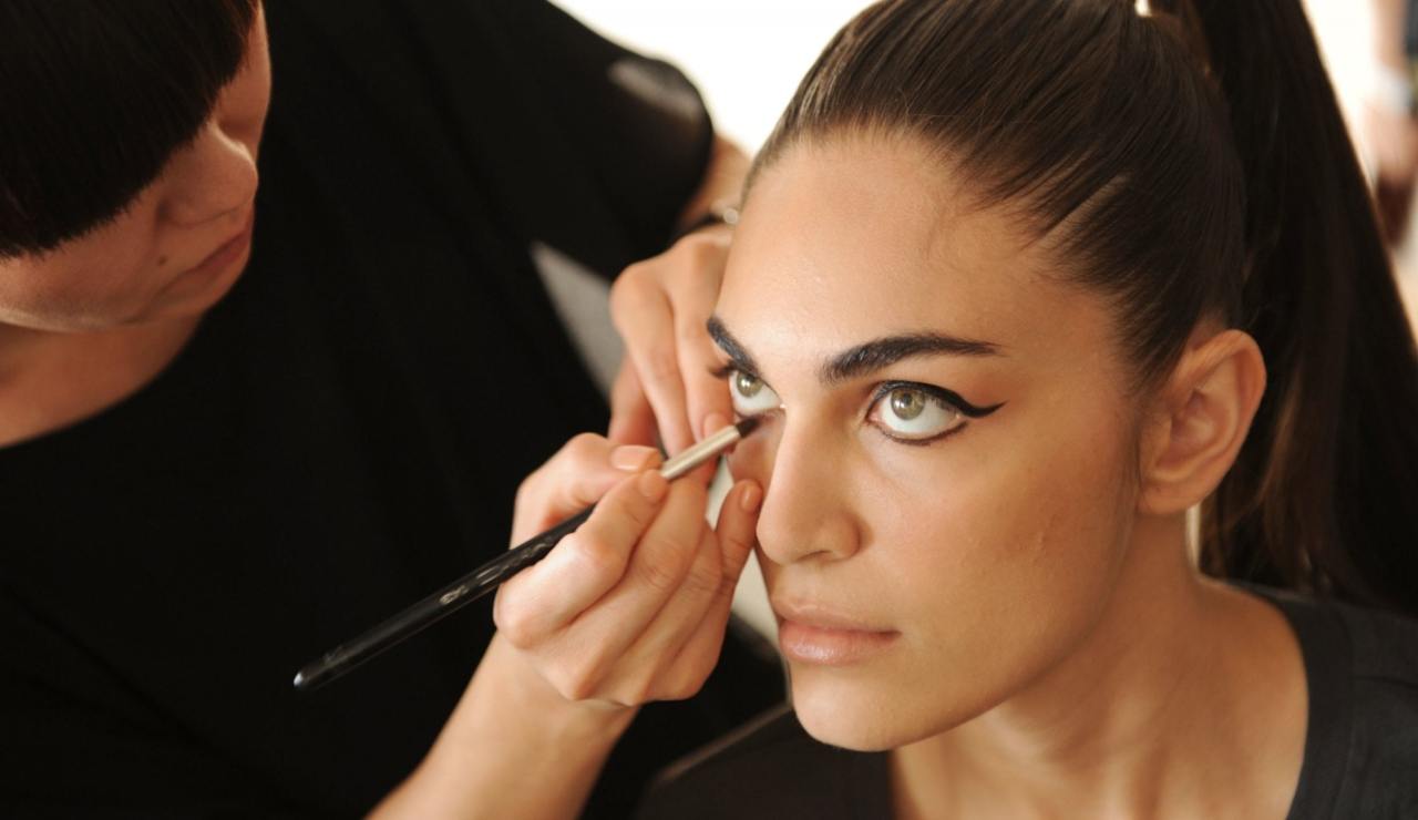 Trucco fresco e naturale per donne over 40
